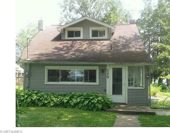 1st image of 529 Scott St