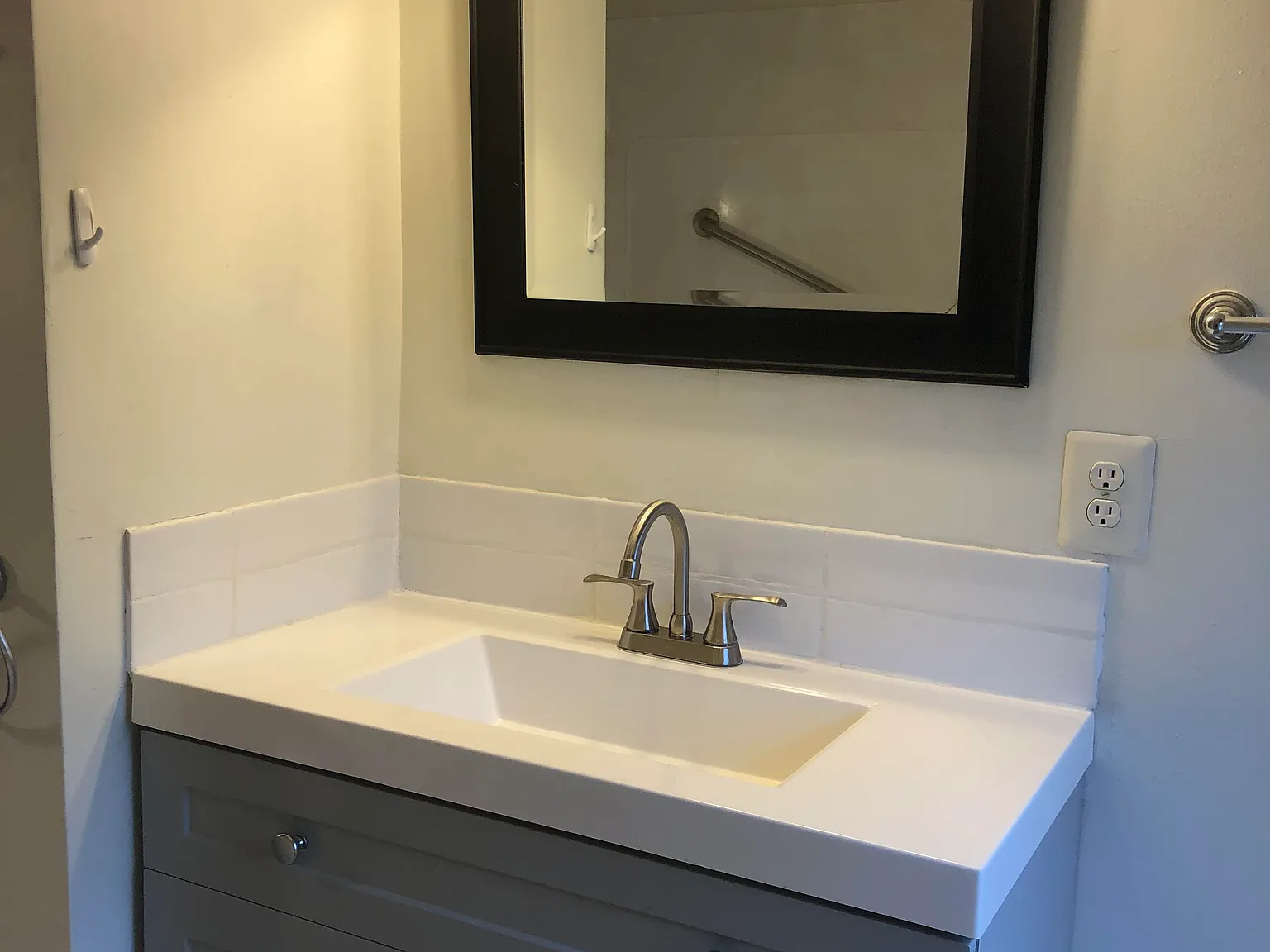 3 bed, 1.5 bath, 1700 sqft, $3,550 — Photo 4