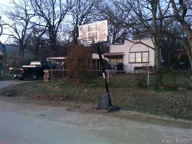 2nd image of 3317 W 38th St