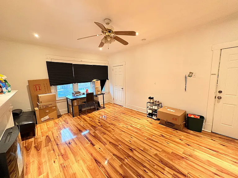 5818 Hobart St #2 — Photo 12