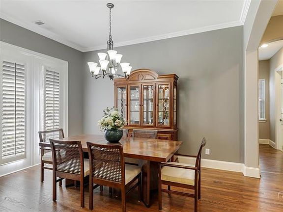 5th image of 13544 Lyndhurst Dr