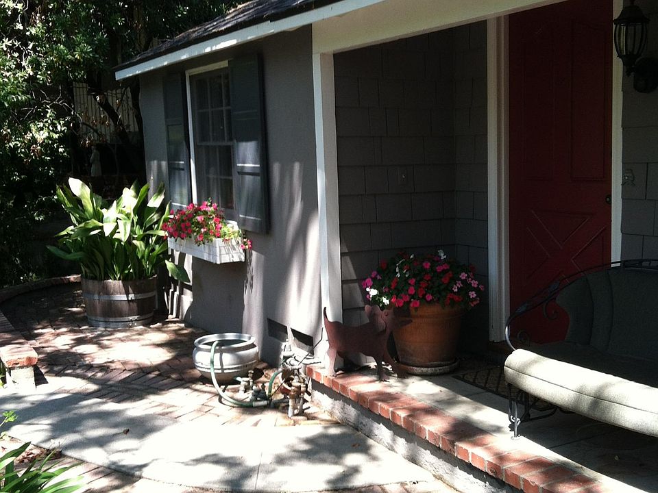2nd image of 396 Glenullen Dr