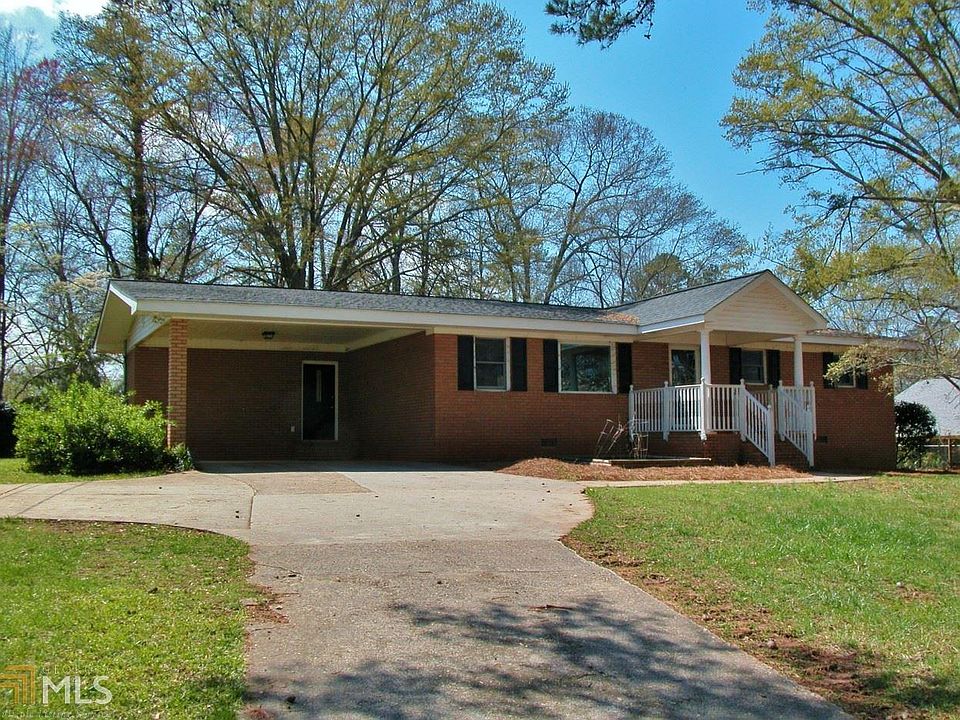 1st image of 3119 Edgewater Dr #6