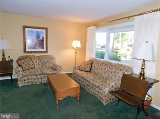 212 Cornwall Dr, Chalfont, PA 18914