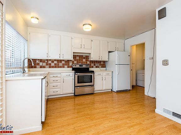 4th image of 140 Pine Wood Ln