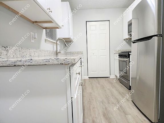 5th image of 2093 Charles Cudd Ct