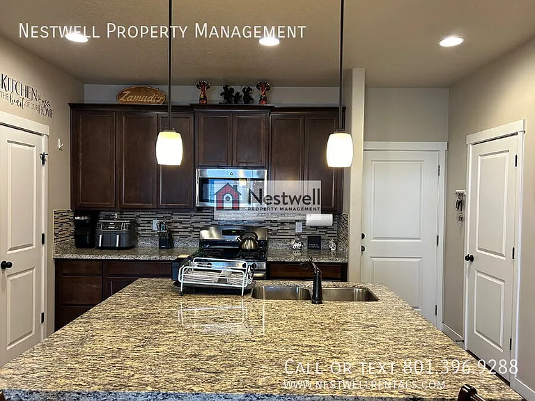 5696 W Red Ridge Ln — Photo 2