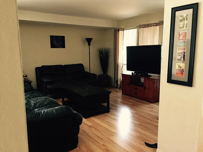 932 E Hillview Dr #1 — Photo 2