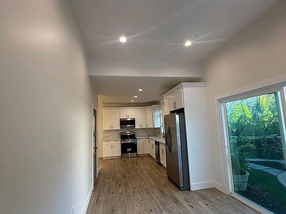 4th image of 837 Rio Claro Ct