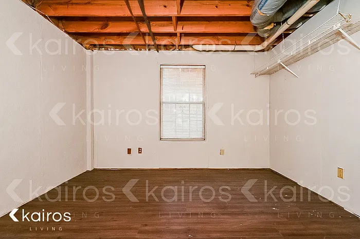 835 Ashley Ln — Photo 12