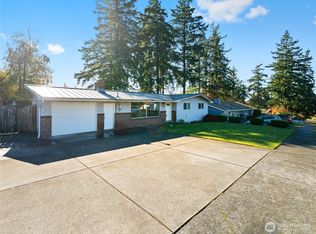 1641 NE 11th Ave, Oak Harbor, WA