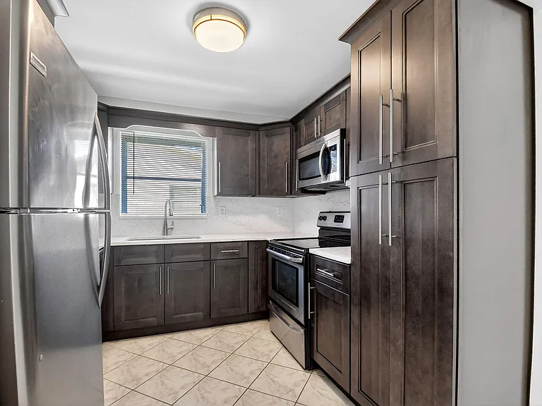2783 Dudley Dr E #D — Photo 12
