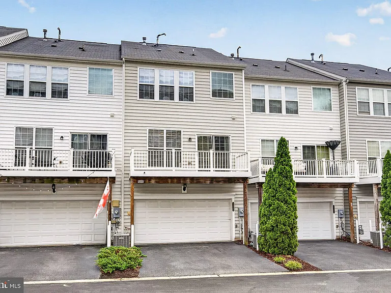 14862 Potomac Branch Dr — Photo 43