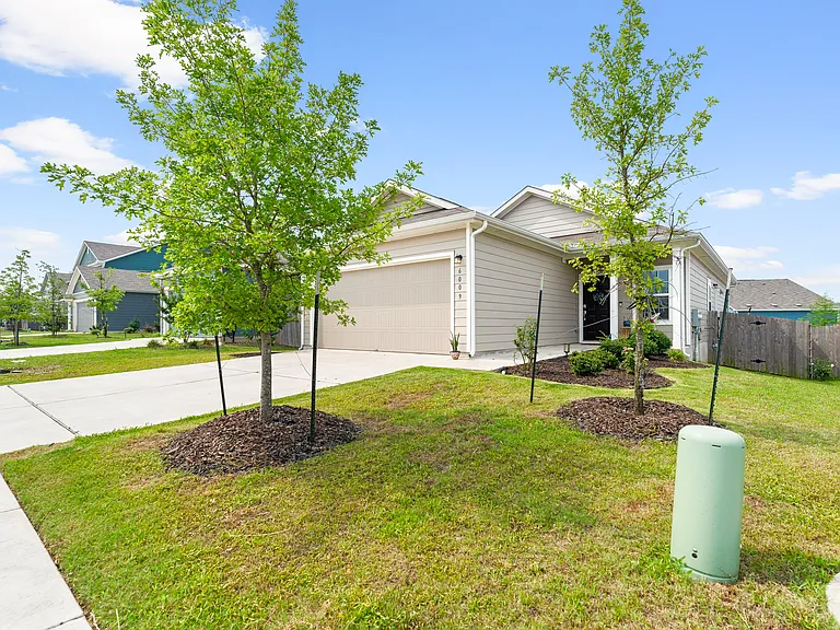 6009 Jagger Ave — Photo 4