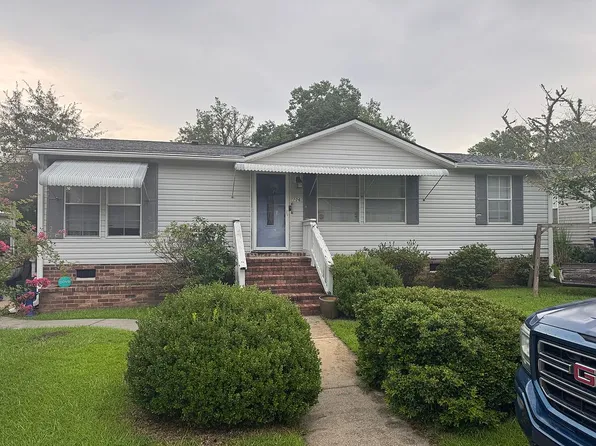 106 Noble Dr, Summerville, SC 29485