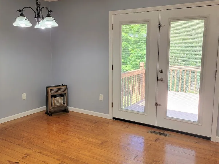 873 Oakmont Dr — Photo 7