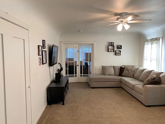 3rd image of 1017 E 8th St