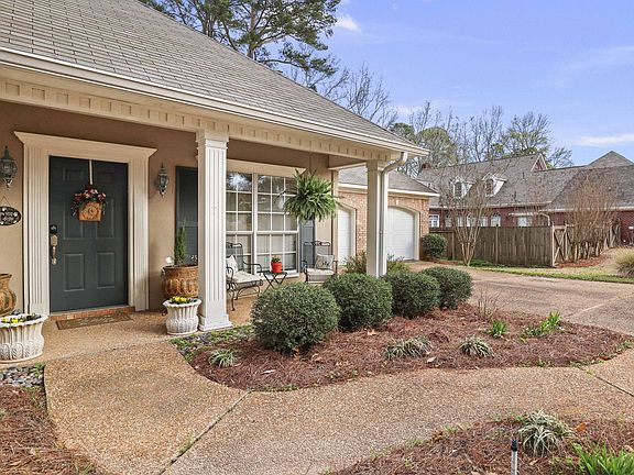 5th image of 402 Treeline Dr