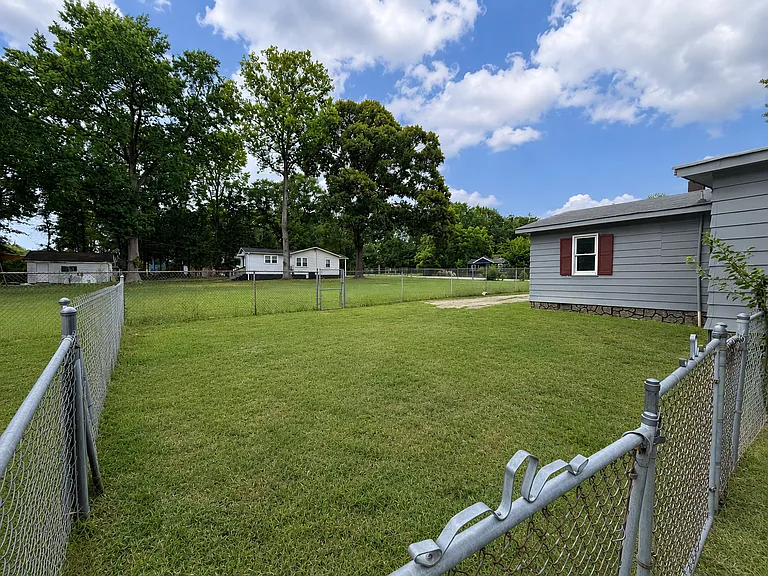8525 Jackson Cir — Photo 25