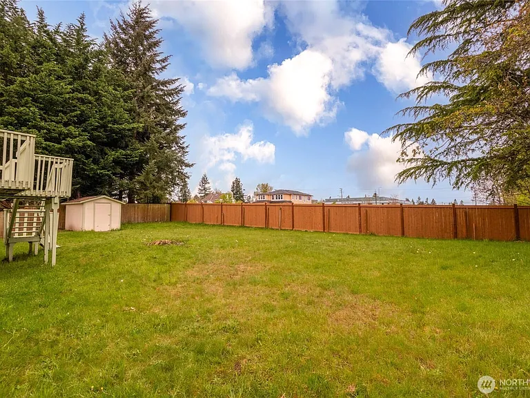 12638 SE 210th Ct — Photo 17
