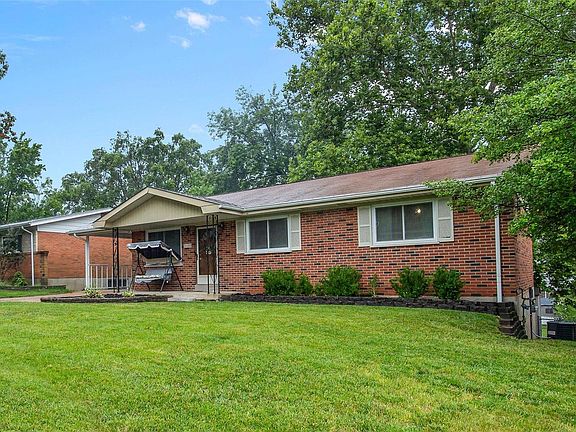 2nd image of 3433 Glen Arbor Dr