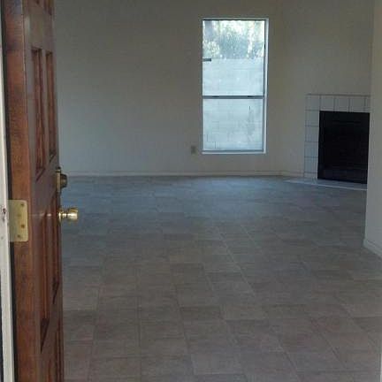 3rd image of 437 E Wescott Dr