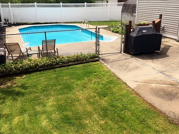 4th image of 237 Yorktown Ct