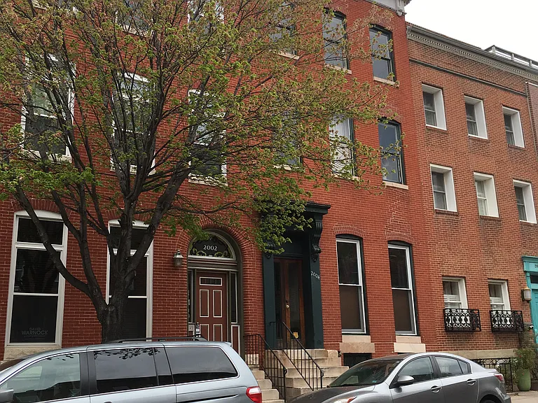 E Pratt St — Photo 2