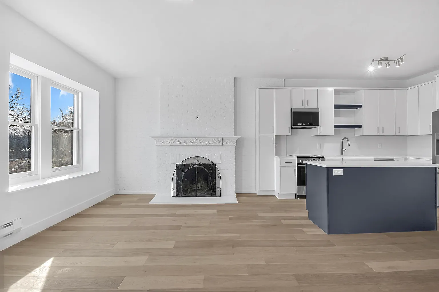 354 Central Park West — Photo 3