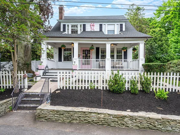 6 New York Avenue, Stony Brook, NY 11790