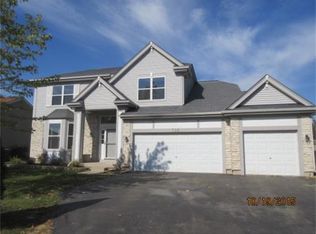 732 Red Barn Ln, Elgin, IL 60124