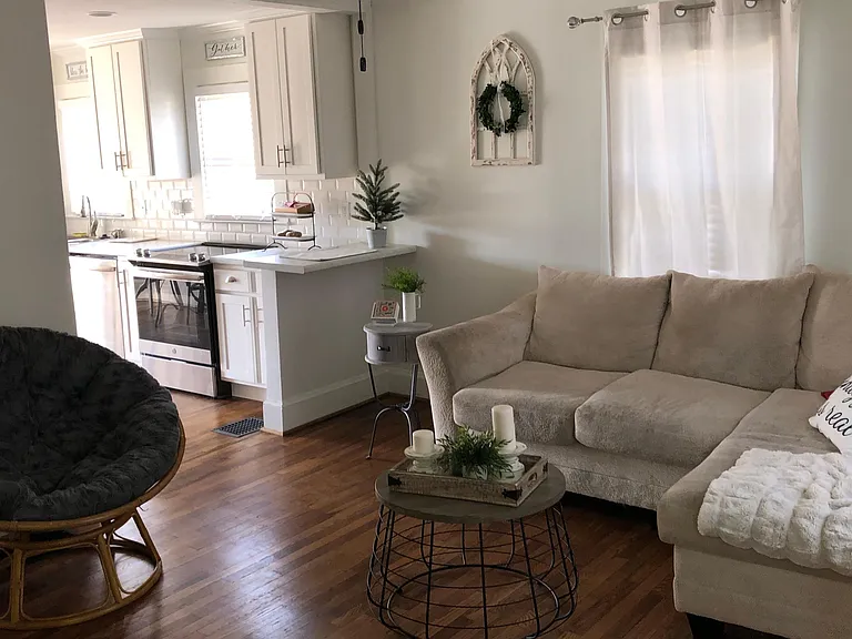 883 Highland Ave NW — Photo 12