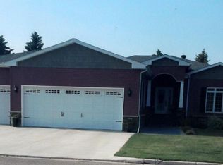 218 14th St, Cando, ND 58324