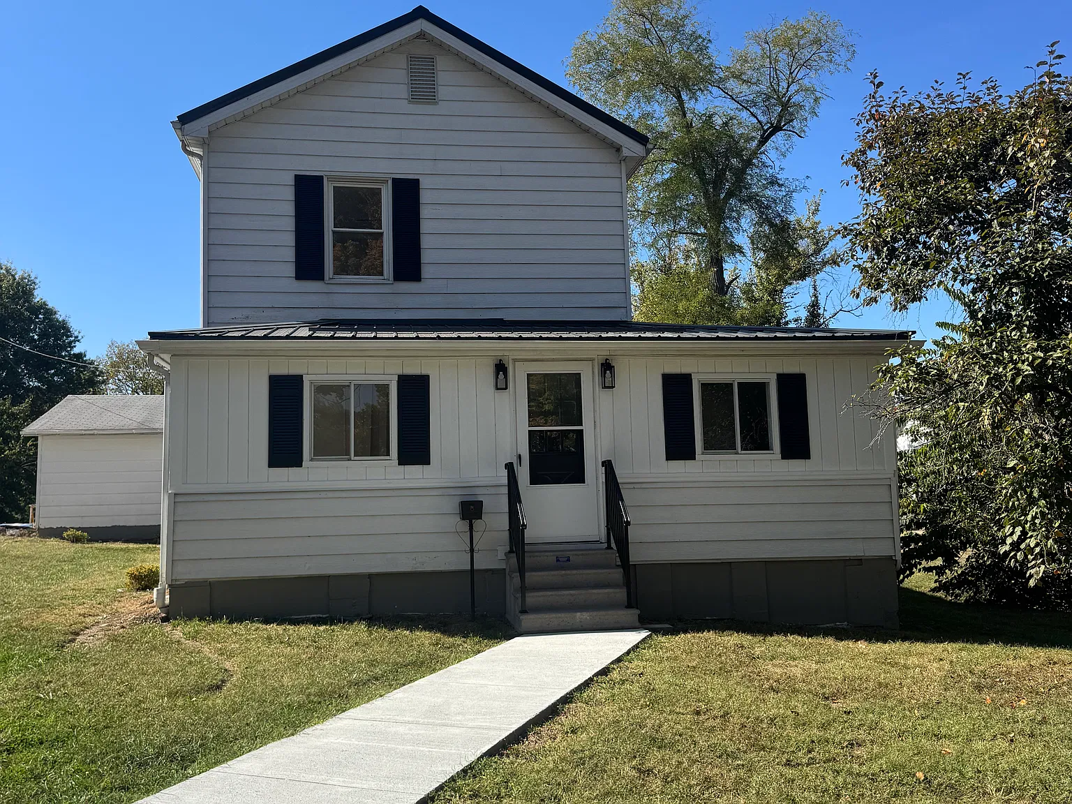 5 bed, 1850 sqft, $2,000 — Photo 2