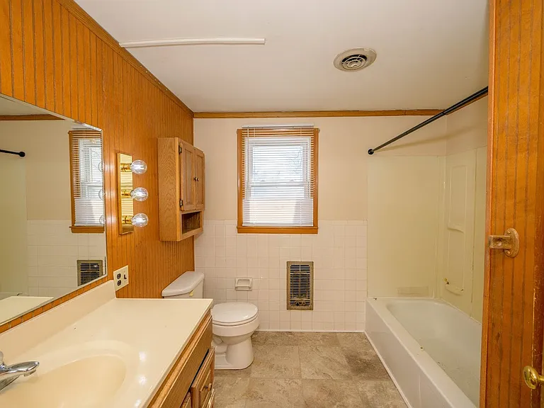1280 W Vine St — Photo 10