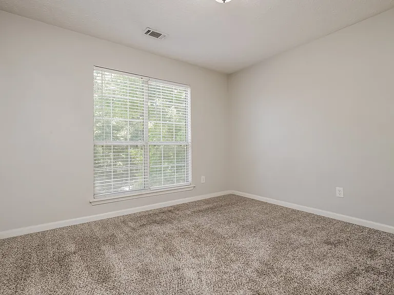 685 Chaseridge Dr — Photo 14