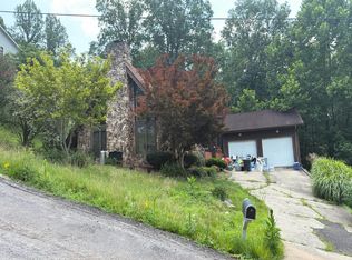 5012 Buffy Dr, Cross Lanes, WV 25313