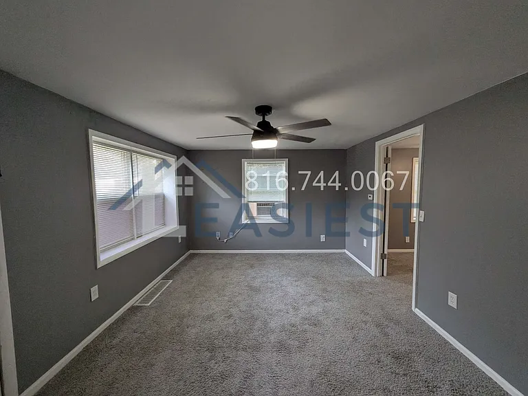 5102 NE 47th Ter — Photo 4