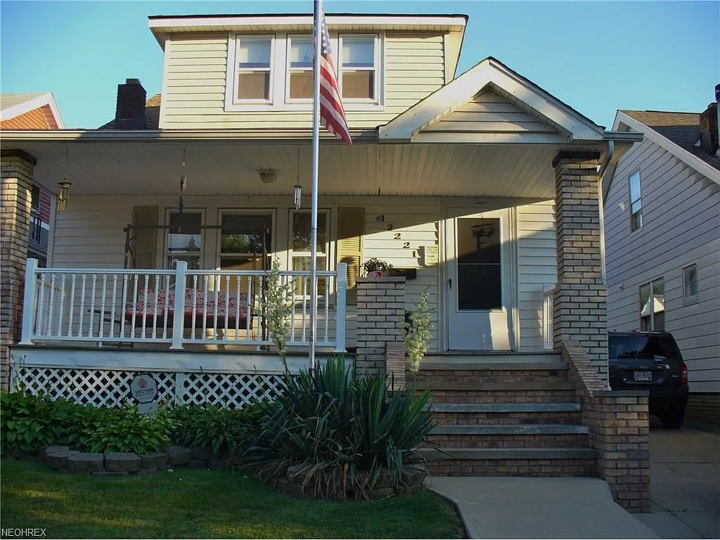 12221 Brighton Ave photo 1