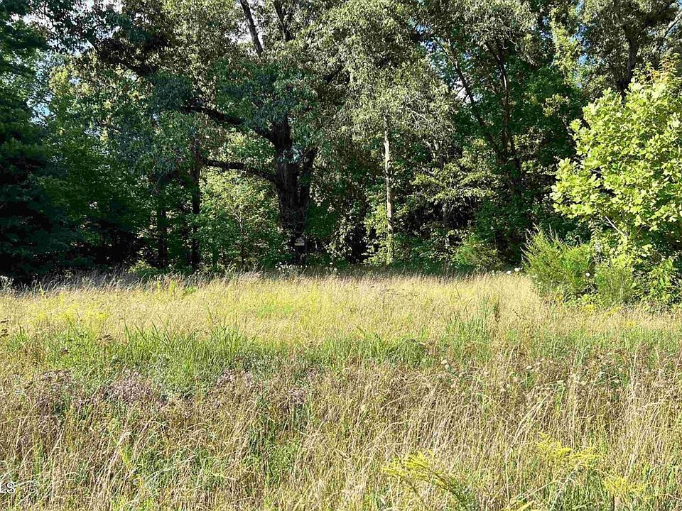 2nd image of 3059 Farm Rd #6