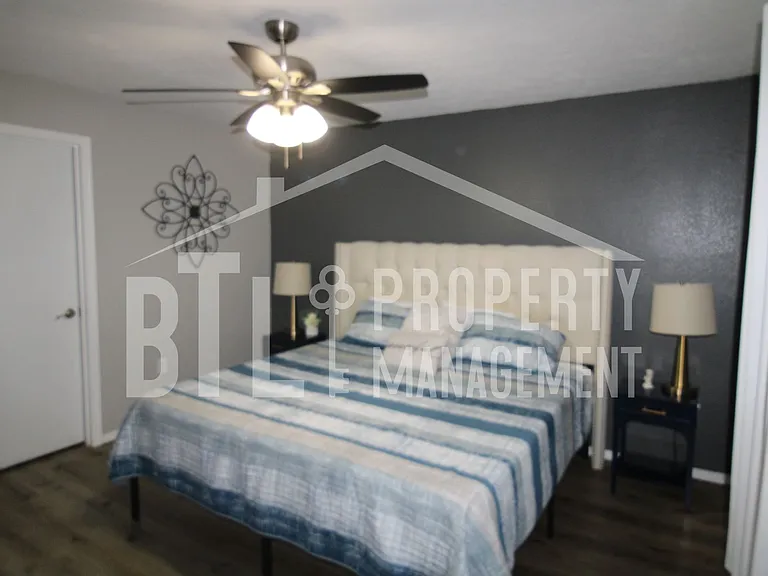 2905 Vineyards Pkwy #5 — Photo 29
