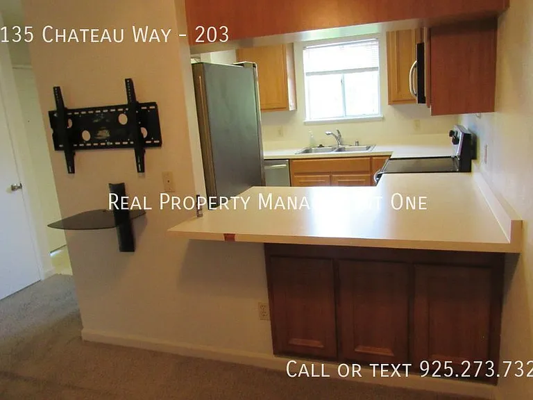 3135 Chateau Way #203 — Photo 5