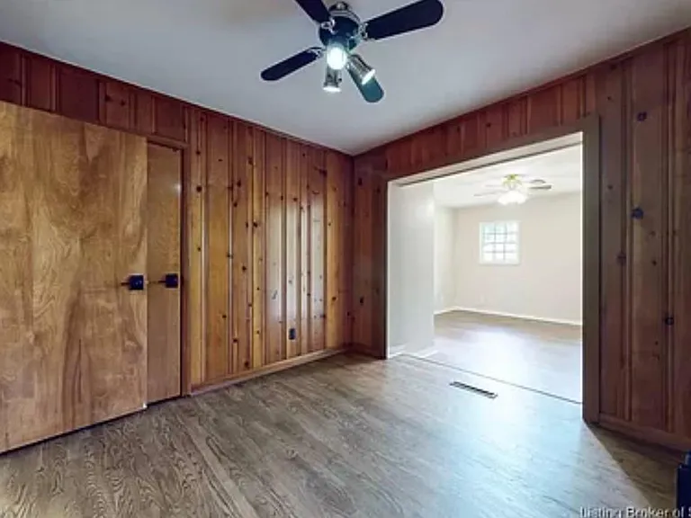 9200 Walnut St — Photo 11
