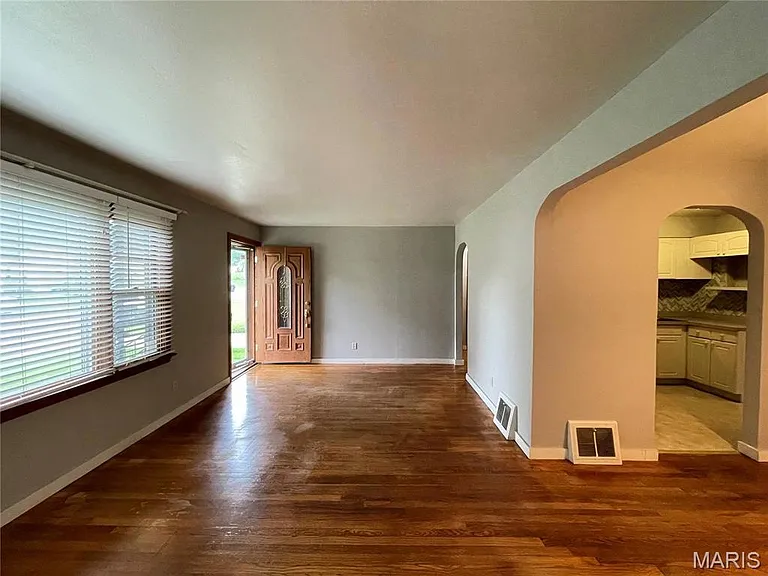 10745 Saint Xavier Ln — Photo 11