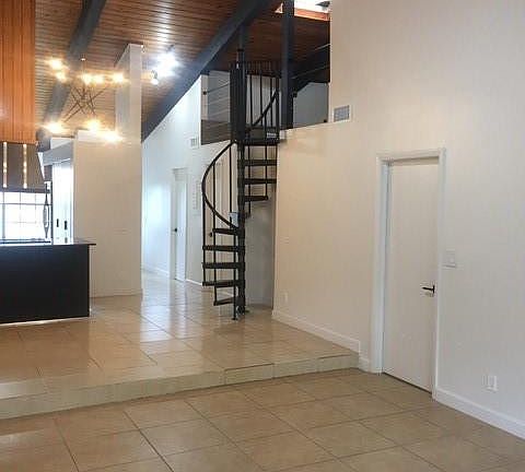4th image of 7489 NW 33rd St