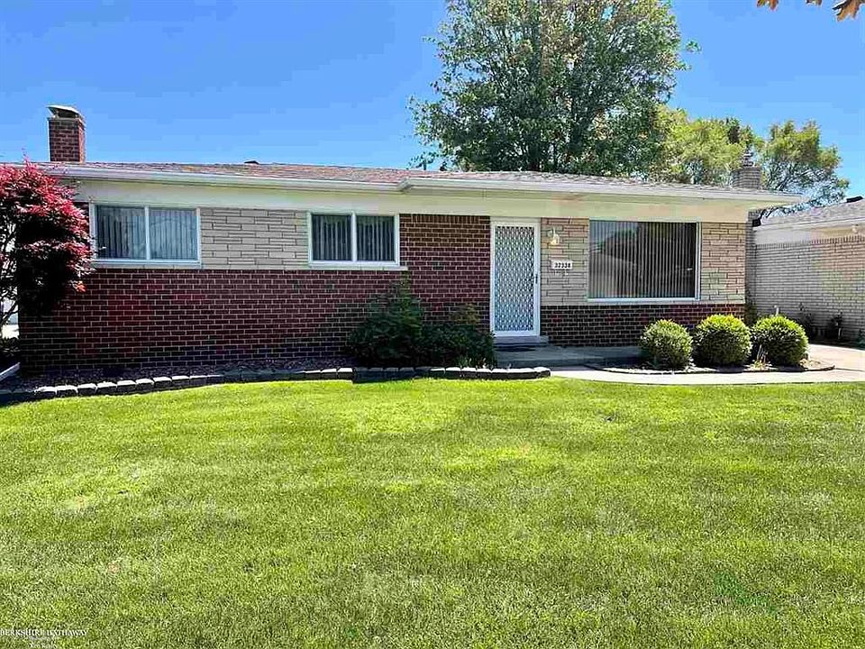 1st image of 32338 Shawn Dr