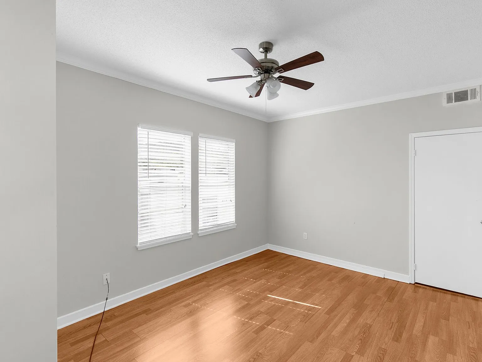 McCormic II Apartments — Photo 4
