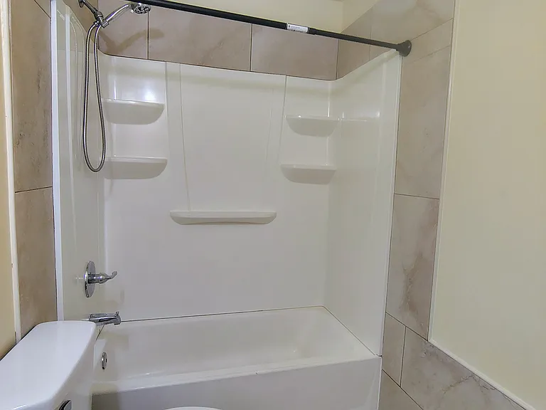 bathroom to 1st Suite, beautiful tile