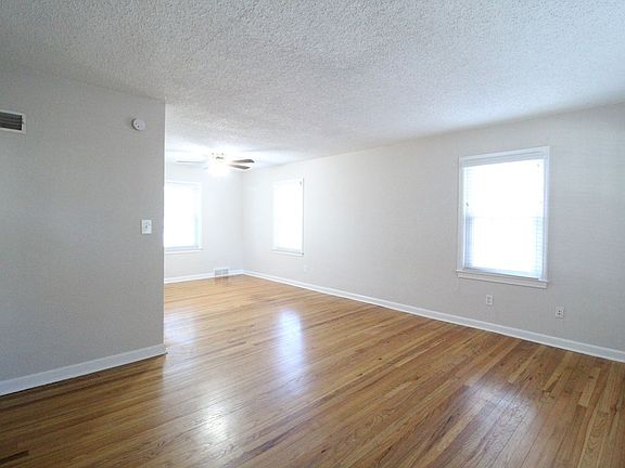 3rd image of 7624 Terrace St #7616