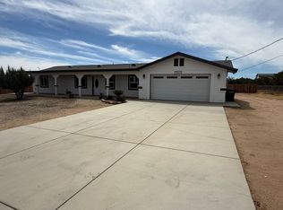 12977 Cactus St, Oak Hills, CA 92344